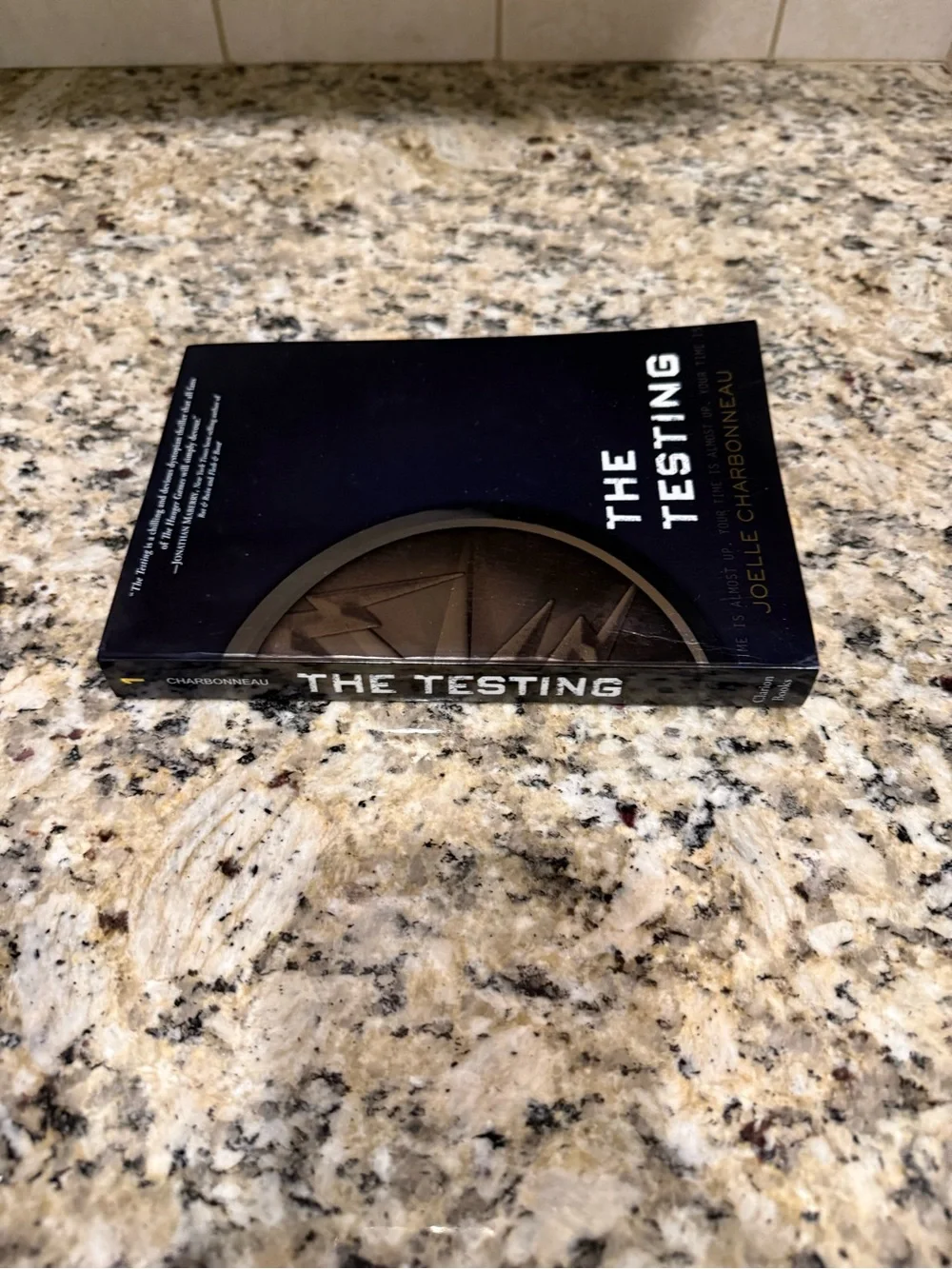 The Testing by Joelle Charbonneau - Black Paperback